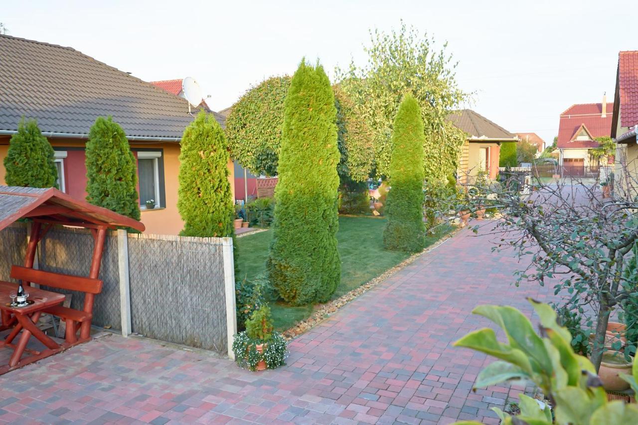 Homokháti Apartman Mórahalom Exterior foto